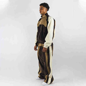 Veste coupe-vent unisexe de qualité OEM, fermeture éclair, plusieurs panneaux latéraux, unie, hiver, imperméable, respirante et légère, fabriquée au Pakistan - Product Image 1