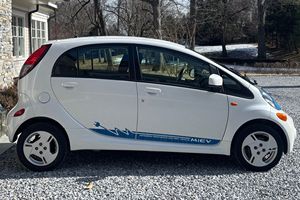 MITSUBISHI I-MIEV SE 2012 USADO, Volante a la Izquierda/Derecha - Product Image 2