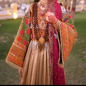 Lo último en vestidos afganos con diamantes bordados a mano, fiesta de Mujeres del Golfo musulmán de Pakistán, lujo cultivado en COLOR ROSA AL POR MAYOR - Product Image 2