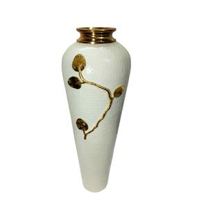 Vase à fleurs en métal martelé blanc enduit de poudre en aluminium Vases à fleurs en métal de style classique Vases en métal pour la décoration intérieure - Product Image 1
