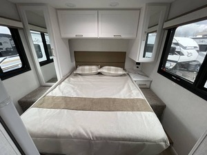 Nuevas Caravanas de Viaje T-h-o-r E-d-d-i-e B-a-u-e-r 28E-D-F 2026, Casa Rodante, RV, Remolque para Campamento en Venta - Product Image 4