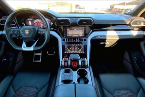 Lamborghini Urus 2020, moteur essence 4,0 L 8 cylindres, transmission intégrale AWD, SUV/crossover automatique - Product Image 5