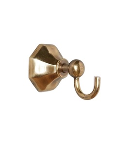 Crochet mural moderne pour suspendre serviette et vêtements crochet de coulée en métal article fait main article décoratif et décor à la maison produit en gros - Product Image 1