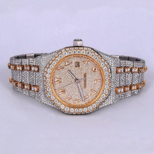 นาฬิกาข้อมือที่มีเพชรโมอิสประกายนาฬิกาทรงกลมตัดเพชรสวยงามสำหรับนาฬิกาฮิปฮอปที่กำหนดเองดูหรูหรา - Product Image 1