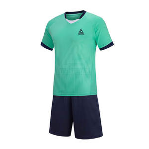Último diseño nuevo estilo uniforme de fútbol de calidad superior color sólido uniforme de fútbol para la venta - Product Image 2