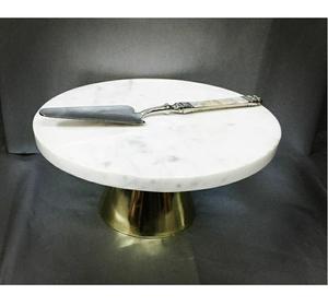 Vente en gros Plateau à gâteau en résine fait main pour les fêtes d'anniversaire de mariage Support à gâteau décoratif en résine Plateau de service en résine design - Product Image 4