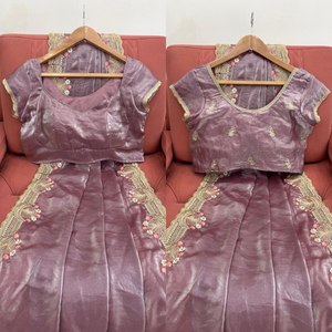 Diseñador Saree Elegance Redefinido Moderno Reversible Party Wear Saree en sombra llamativa con ricos detalles - Product Image 4