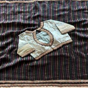 VASTRA COTTAGE Pure Viscose Georgette Saree with Zari Weaving Hand Dye Single Color Contrast <b>Satin</b> Silk Designer Stich <b>Blouse</b> - Product Image 5