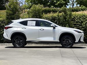 รถยนต์มือสองปี 2024 NX NX 450H+ LUXURY AWD พร้อมส่ง - Product Image 2