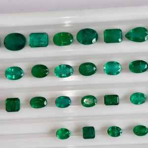 Piedras preciosas Esmeralda naturales Mix Cut 38 PCs Buena calidad con excelente brillo y buen color a precio barato utilizado para cualquier fabricación de joyas - Product Image 3