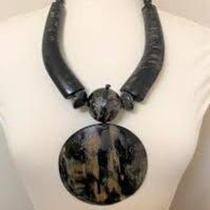 Collier de déclaration en corne polie Style tribal décoration de la maison bijoux en corne pour Pâques sympathie et anniversaire par la mode glowin - Product Image 2