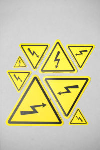 Etiqueta Triangular de Advertencia de Alto Voltaje, Peligro Eléctrico, Impermeable, Resistente a los Arañazos y al Calor, Adhesivo 3M, Etiquetas de Embalaje E09 - Product Image 6