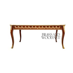 Table basse de luxe en marqueterie avec incrustations de bois complexes, accents dorés élégants et finition au design européen classique - Product Image 2