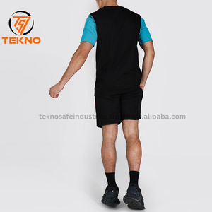 Survêtement personnalisé léger de haute qualité pour hommes, vêtements de salon d'été avec t-shirt et short imprimés - Product Image 4