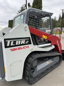 รถตักล้อยางขนาดเล็ก Takeuchi TL8R2 มือสอง - Product Image 1