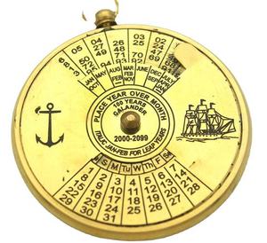 Porte-clés en laiton fabriqué à la main de qualité supérieure surface élégante et lisse adaptée aux cadeaux et à l'utilisation pratique quotidienne - Product Image 2