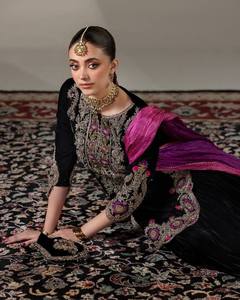 Vintage Velvet <b>Top</b>-Farshi Salwar and Dupatta Set for Women Party Ready Fully Stitched - Product Image 3