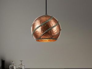 Lampe suspendue en cuivre Moody pour les thèmes intérieurs sombres contrastes muraux profonds et éclairage de réglage de pièce émotionnel - Product Image 4