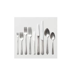 Juego de Cubiertos de acero inoxidable de larga duración con aspecto contemporáneo para complementar los interiores modernos del hogar y la cocina - Product Image 1