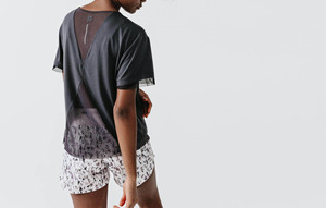 กางเกงวิ่งขายส่ง ออกแบบเองได้ ระบายอากาศดี กางเกงกีฬาออกกำลังกายสำหรับผู้หญิง มีกระเป๋าข้าง - Product Image 2