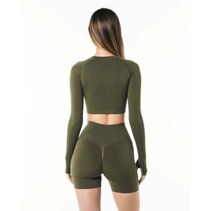 Chemise à manches longues sans couture 51% Polyamide 38% Polyester 11% élasthanne - Product Image 4