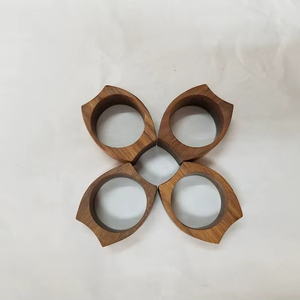 Anillo para Servilletas de Madera Ecológico y Duradero - Artículos de Diseño Moderno a Precios Bajos para Decoración de Mesa - Product Image 1