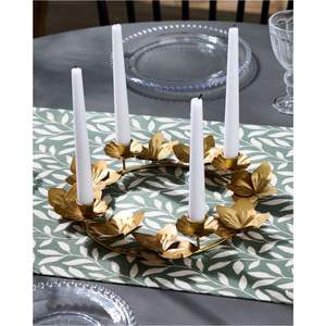 Bougeoir en métal rose doré romantique en forme de fleur pour bougies coniques, idéal pour la décoration de tables de mariage et les événements de banquet. - Product Image 6