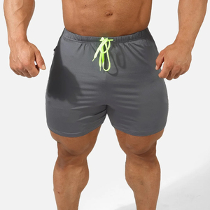 Shorts pour hommes à coupe décontractée moderne, conçus pour un confort flexible avec un look élégant et un attrait visuel au quotidien. - Product Image 2