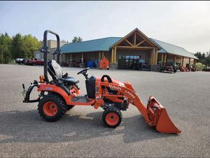 Tracteur Kubota 4x4 d'occasion, 35 CV, mini tracteur utilitaire compact à vendre. - Product Image 5