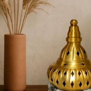 เตาเผาเครื่องหอมบาคูร์สุดหรู พร้อมรูระบายอากาศ สไตล์โดมแบบอาหรับ ฐานหินอ่อน ของตกแต่งบ้าน ของขวัญสำหรับตะวันออกกลางและรอมฎอน - Product Image 5