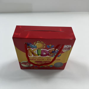 Usine directe pour les compléments liquides pour enfants, sac cadeau métallique |   Emballage de bien-être pour enfants avec logo personnalisé imprimé et poignée - Product Image 3