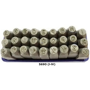 Penguin Letter Upper Set de 27 piezas Acabado satinado/plateado Acabado satinado Juego de estampado de letras con acabado plateado - Product Image 2