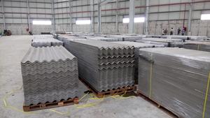 Techo corrugado perforado industrial sin fibra de asbesto y tableros planos de alta densidad - Product Image 1