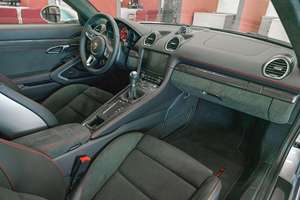 Venta Rápida: Porsche 718 Cayman GTS 4.0 2024, Transmisión Manual de 6 Velocidades, Motor Flat-6 de 394 hp - Product Image 5