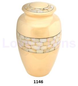 บราใส่ศพพร้อมถุงกำมะหยี่ขัดเงาไม่มีกระจก - Product Image 1