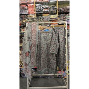 ชุดสูทแฮนด์เมด 3 ชิ้นสำหรับผู้หญิง แรงบันดาลใจจากมาเรีย บี - Product Image 1