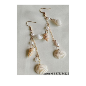 Porte-clés en coquillage naturel, artisanal, souvenir de plage, article cadeau, export en vrac du fabricant vietnamien - Product Image 1