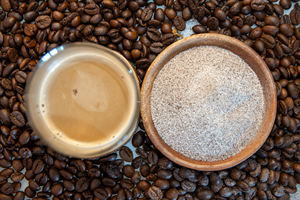 [Bon prix] Vietnam 25 kg Carton 3 en 1 Café instantané Robusta à dissolution rapide prêt à boire Saveur classique Haute solubilité - Product Image 3