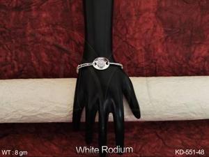 เครื่องประดับเพชร CZ AD แบบเต็มหิน Kada สำหรับผู้หญิงเหมาะสำหรับงานแต่งงานเทศกาลและกิจกรรมพิเศษ - Product Image 5