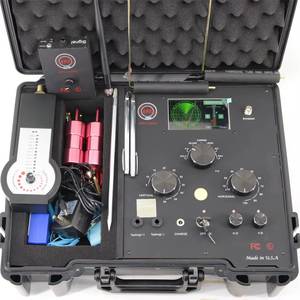 Localizador Subterráneo EPX10000, Profundidad de Detección de 5-50 m, Rango de Distancia de 100-1000 m, Clasificación IP65, 8 Horas de Duración de la Batería - Product Image 1