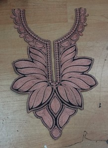 Col en tissu filet majestueux avec broderie élégante de paillettes pour la confection de robe indienne saree kurti et de chemisier - Product Image 3