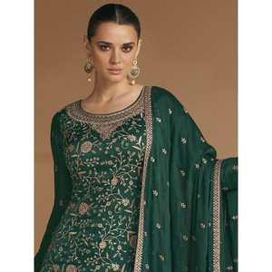 Fantástico Traje Palazzo de Seda Suave para Mujer, Verde con Diseño Bordado - Product Image 3