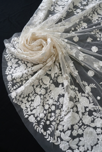 Tissu en tulle brodé floral blanc, maille de dentelle tissée, voile textile pour rideaux et articles textiles de maison pour filles - Articles en stock - Product Image 1