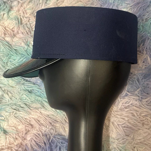 Sombrero Kepi clásico vintage hecho a medida con logotipo de metal bordado, gorras de béisbol clásicas ajustables suaves y cómodas - Product Image 3