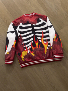 แจ็คเก็ตบอมเบอร์สไตล์ไฮสตรีทสำหรับผู้ชาย  โลโก้ด้านหน้า กันน้ำ กันลม  แบบซับลิเมชั่น  สำหรับฤดูหนาว - Product Image 2