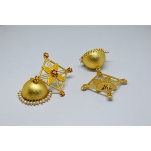 Meenakari-partywear hecho a mano, tradicional, dorado, mate, acabado de latón, pendientes jhumka para niñas y mujeres - Product Image 4