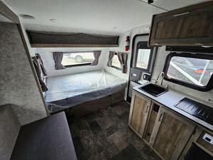 Autocaravanas y Remolques de Viaje PROLITE ESCAPADE Usados en Tendencia - Product Image 2
