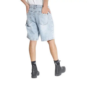 Short en jean cargo coupe droite taille mi-haute délavé bleu clair style streetwear, ourlet déchiré, qualité supérieure, décontracté, rétro, respirant - Product Image 4