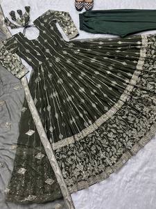 Créatrice Georgette Anarkali pour les fêtes d'hiver pour les célébrations de mariage indiennes et pakistanaises - Product Image 5