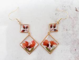 Pendientes de resina hechos a mano transparentes con mezcla de colores azul y blanco para regalos de dama de honor y accesorios de boda en Low Coast - Product Image 3